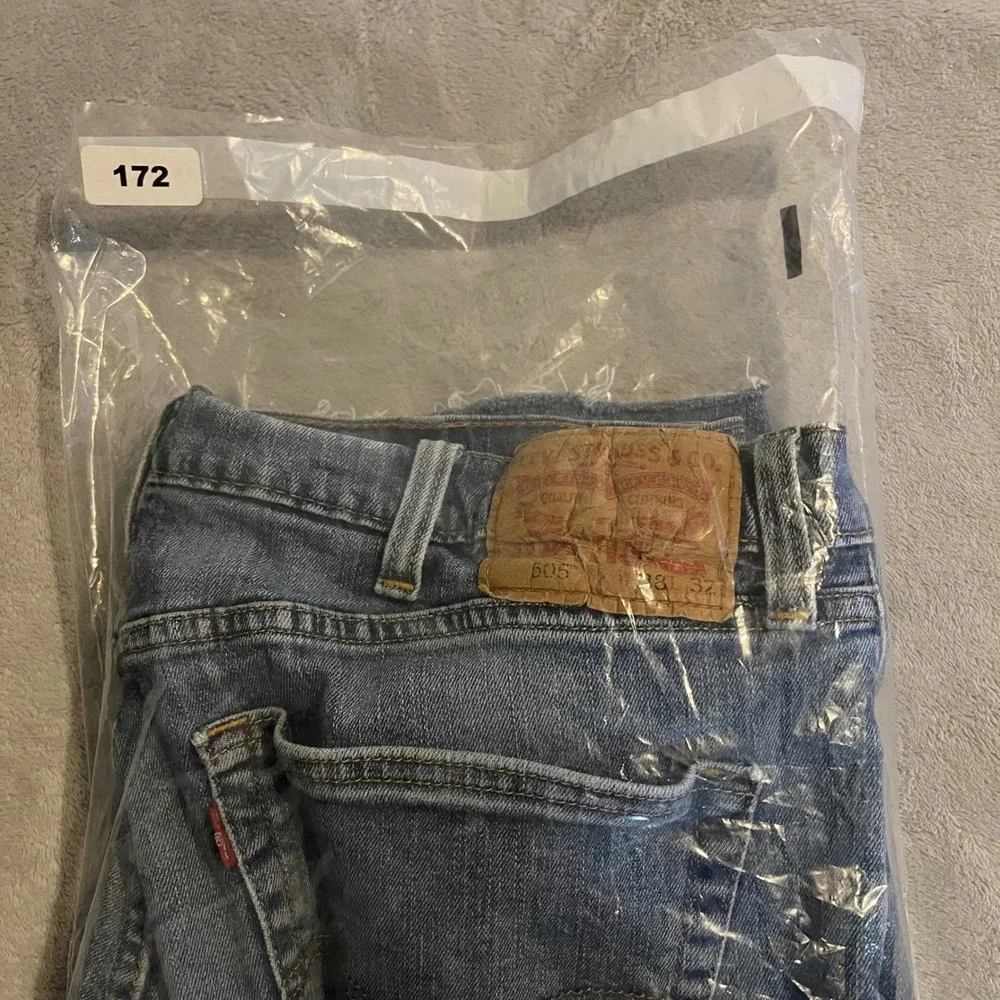 Vintage‎ Y2K Levis 505 Mens Cut Off Denim Jean Shorts Blue 38 Regular Fit Skate